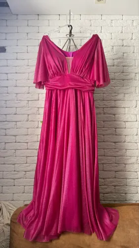 Vestido de festa fúcsia