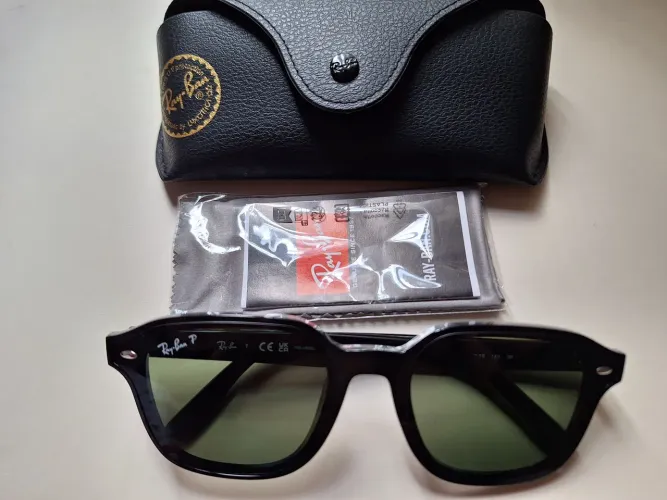(NOVO/Sem uso) Óculos de sol Rayban POLARIZADO