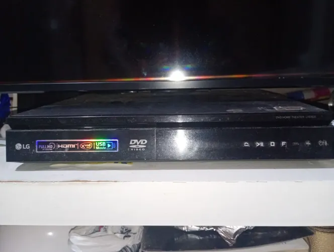 Vende-se Home Theater Samsung Funcionando perfeitamente. Valor 400,00 watts *24