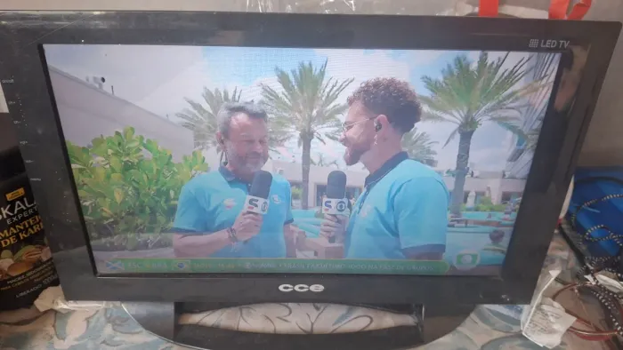 Tv 14 polegadas CCE com antena, * aceito cartão 