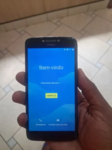 Celular Motorola E plus