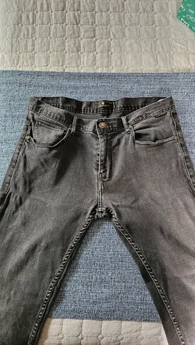 Calça Jeans Levis e Zara - Masculina 42/44 - Importadas