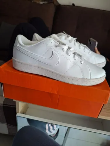 Tênis Nike Court Royale 