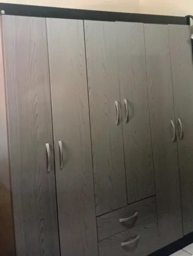 Vendo guarda-roupa em ótimo estado