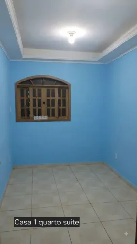 2 casas em Caxias RJ com garagem e cisterna