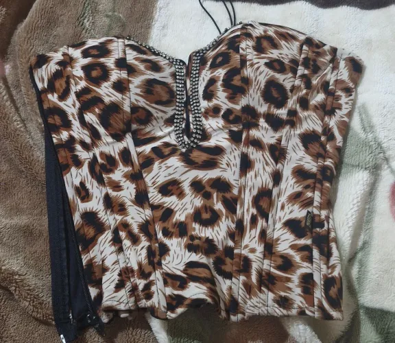 Roupa semi nova 