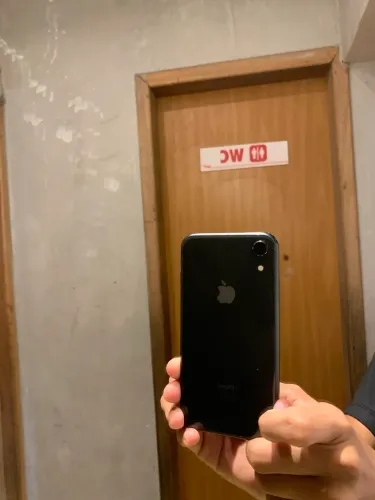 IPHONE XR 64G INTACTO SEM TRINCAS E COM PELÍCULAS 
