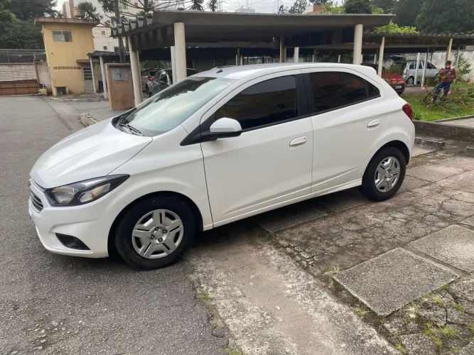 Chevrolet Onix Hatch LT 1.0 8V Flex Mec. 4P 2019