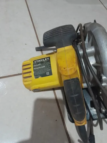 Vende se maquita circular da stanley