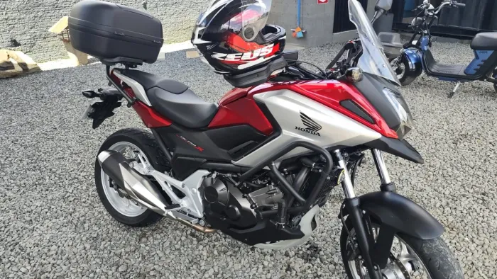 Nc750 2019 com 19 mil km