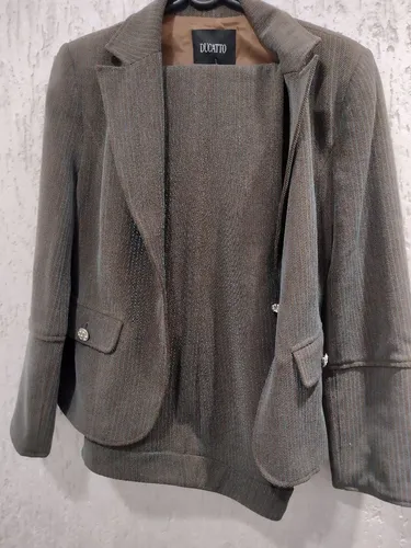 Conjunto blazer e calça Tam M