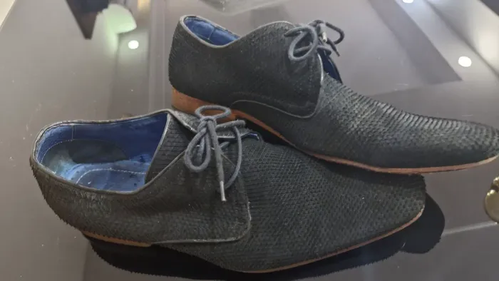 Sapatos sociais de couro preto