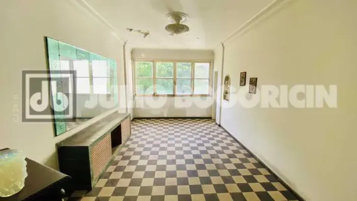 RUA GENERAL RIBEIRO DA COSTA - 3 QUARTOS -1 VAGA NA ESCRITURA - 120 METROS - PRECISA DE OB