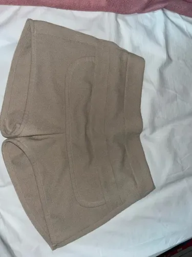 Short de tecido bege marca toli