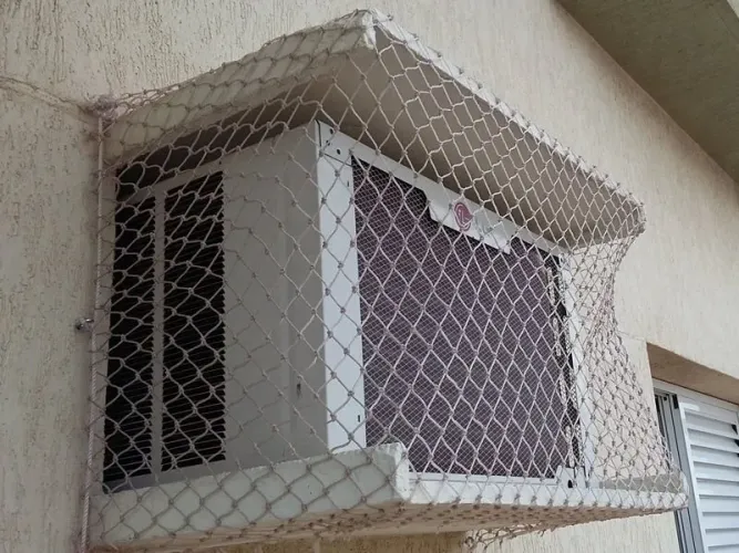 Telas de proteção contra pombos varandas casas janelas
