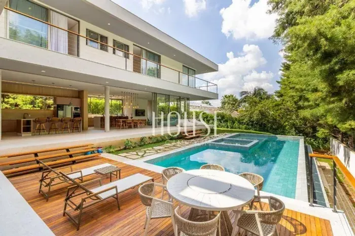 Casa à venda em condomínio residencial em Sorocaba | 704m² em Fazenda Imperial | CA4682