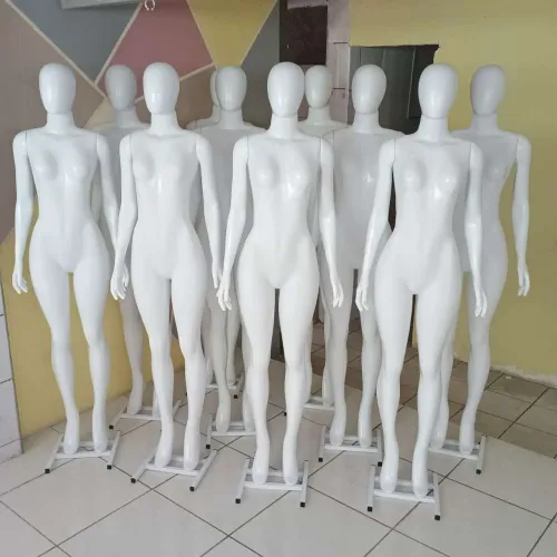 Manequins 180 a unidade novos de fábrica 