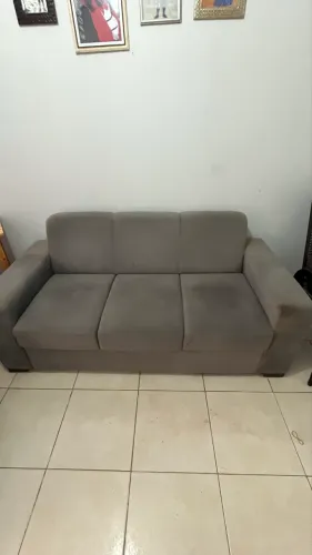 Sofá seminovo 3 lugares 