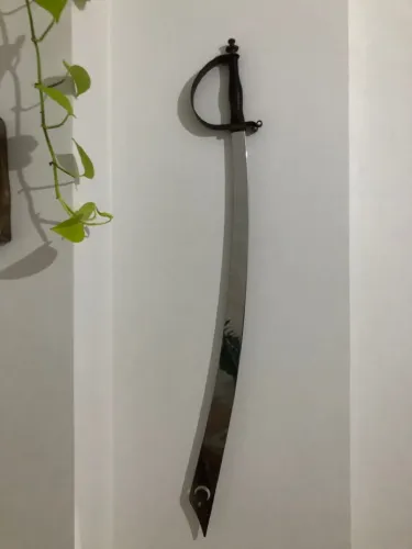 Espada de Dança do Ventre linda  com detalhe da lua crescente