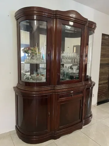 Conjunto cristaleira e mesa Luiz XV