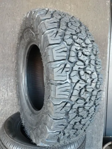 PNEUS 265/70/16 REMOLDADO VIPAL