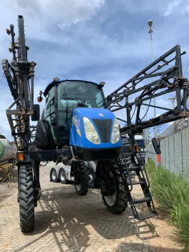 Pulverizador Autopropelido New Holland SP 2500