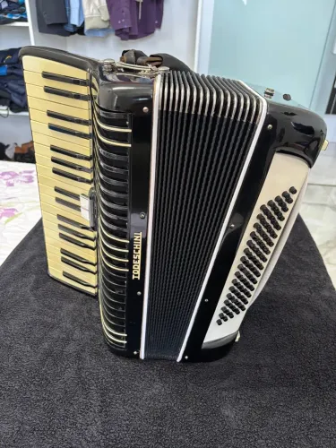 Acordeão Todeschini 80 baixos 1954