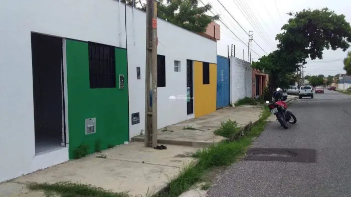 R. JOSE CLEMENTE PEREIRA - BAIRRO: PRIMAVERA