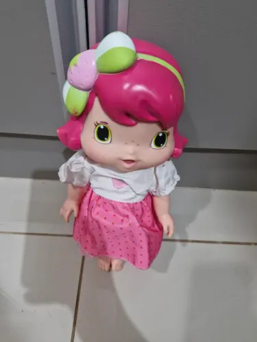 Boneca moranguinho baby