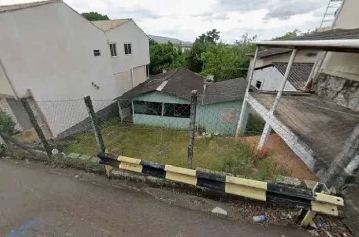 Terreno de 426 m² à venda em Florianópolis/SC!