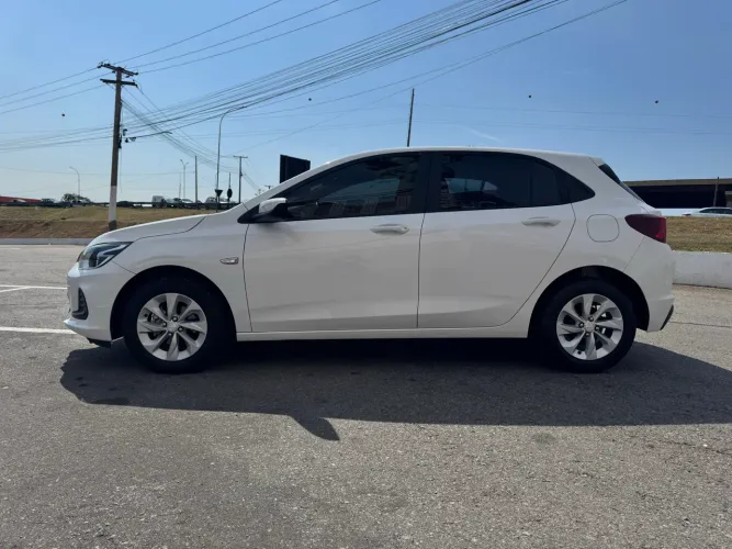 Chevrolet Onix Hatch LT 1.0 12V TB Flex Mec. 4P 2022