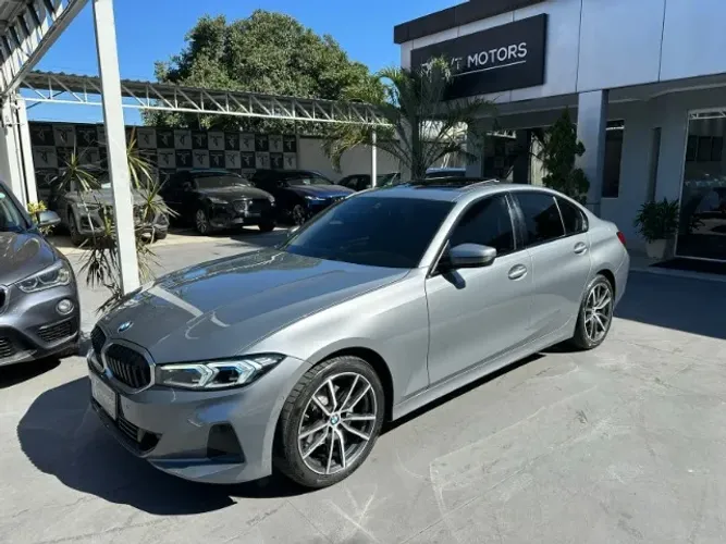 BMW 320 Sport GP 2024 só 5 mil km