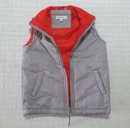 Colete Infantil Cinza com Forro Vermelho