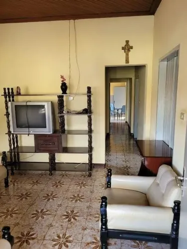 Casa à venda no centro de Iracemápolis, Sp