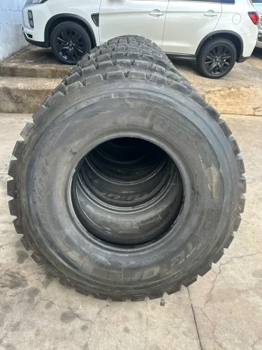 Pneus 12.00R24 NOVOS