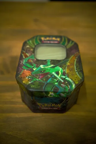 Lata Com Cartas De Pokemon Raras