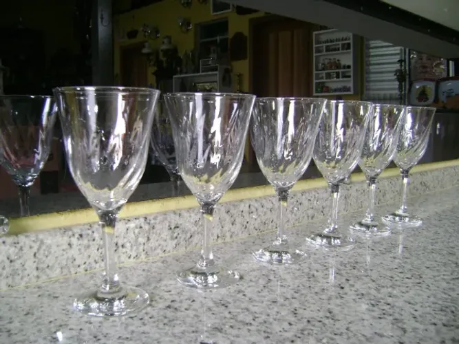 Conjunto de taças  grandes novas na embalagem com seis unidades