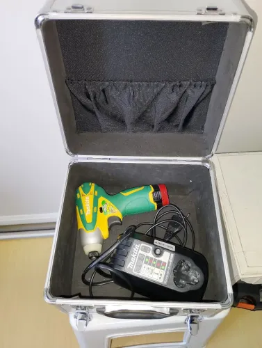 Parafusadeira profissional Makita TD2016D