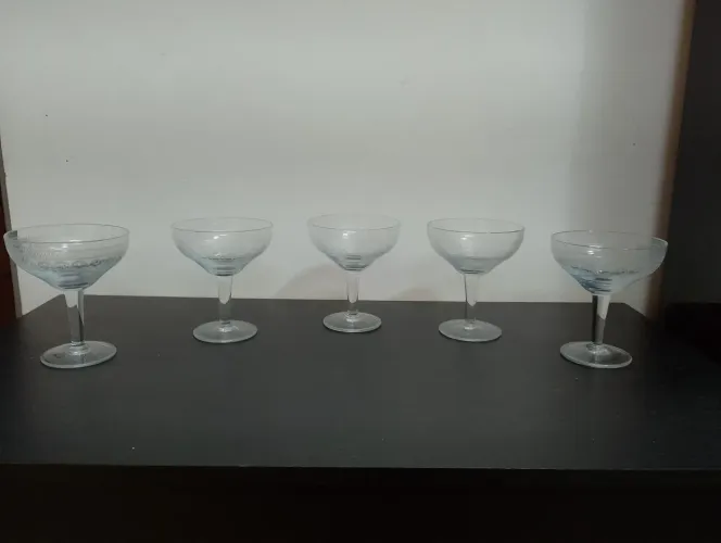 Jogo de taças de cristal decorado