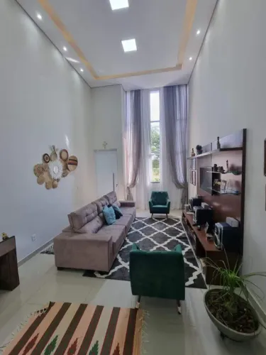 Troca casa  por chácara.