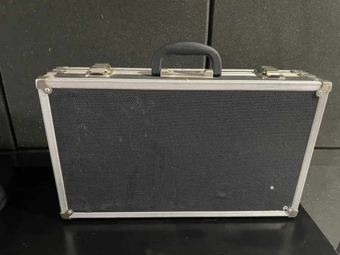 Case Pedais e Pedaleira
