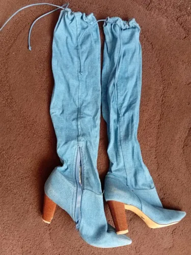 bota over the knee azul denim bico fino ivy
