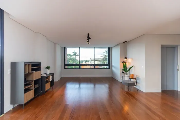 Apartamento à venda com 3 quartos no Cabral em Curitiba