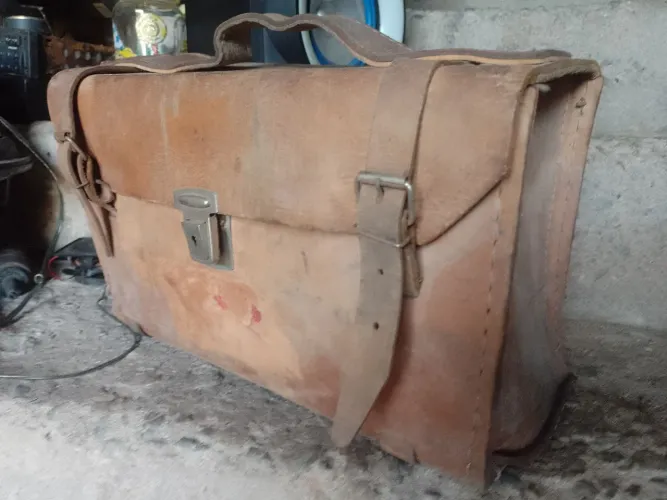 Maleta antiga vintage couro