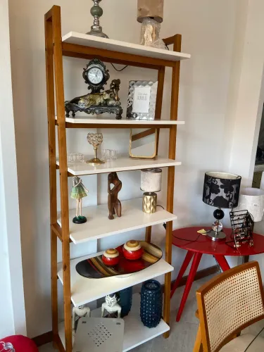 Estante  Tok Stok modelo cavalete 