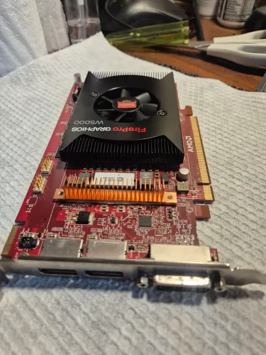 Placa de Vídeo AMD FirePro W5000