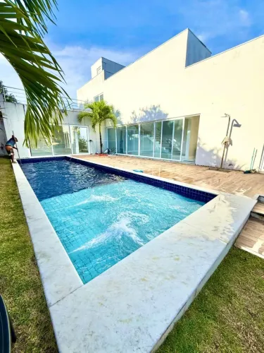 Casa em condomínio,  busca vida 
