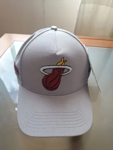 Boné aba curva Miami Heat