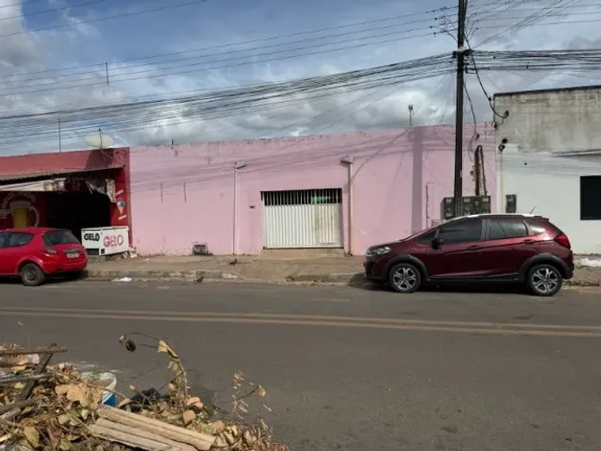 OPORTUNIDADE IMPERDÍVEL - CONDOMÍNIO À VENDA
