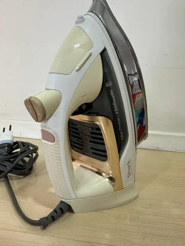 Ferro de passar dos EUA . Shark 1800W